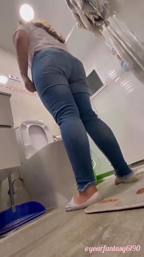 Try to pee like a guy