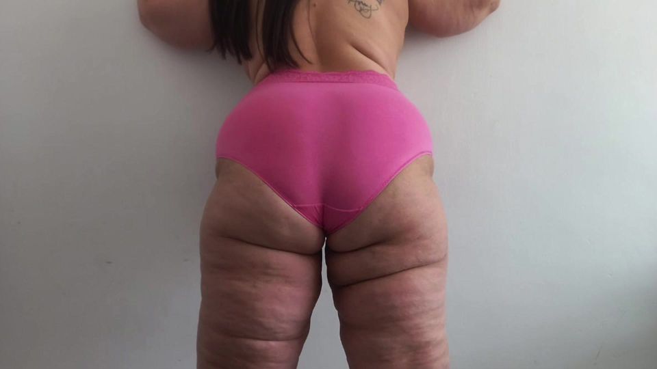 Mother In Law invites gym trainer instructor for hot oil body rub naked after gym close up
