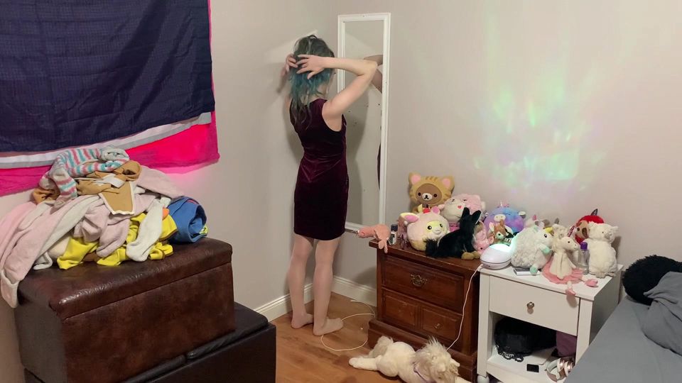 stepdad rips open stepdaughters pantyhose and fucks her hard till he creams all over her ass and hose