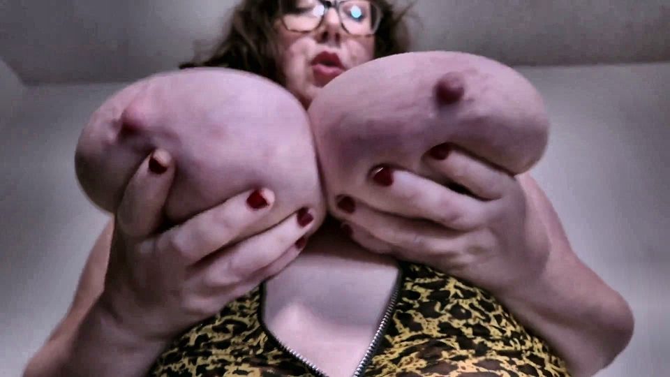 BBW Step-mommy Causes Nocturnal Emissions