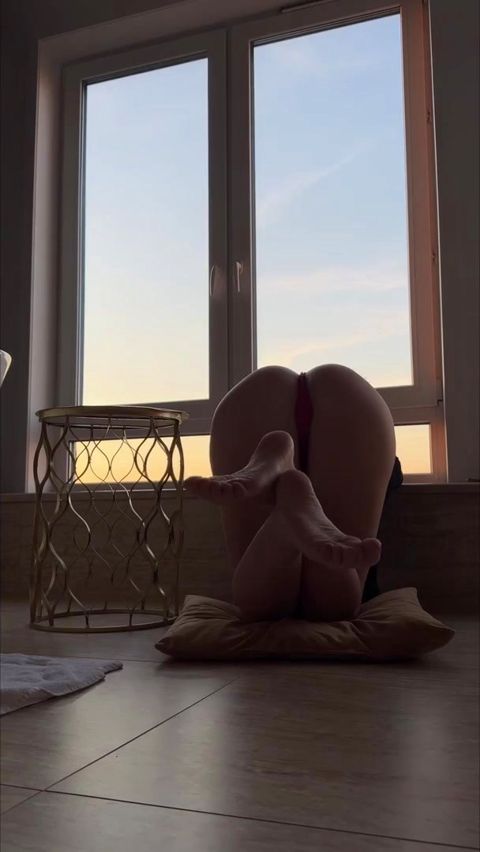 Beautiful teasing yoga in red panties ass