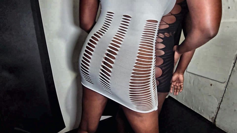 Huge Tits Ebony College lesbian sluts twerks for big Black cock, she got pounded by Roomate