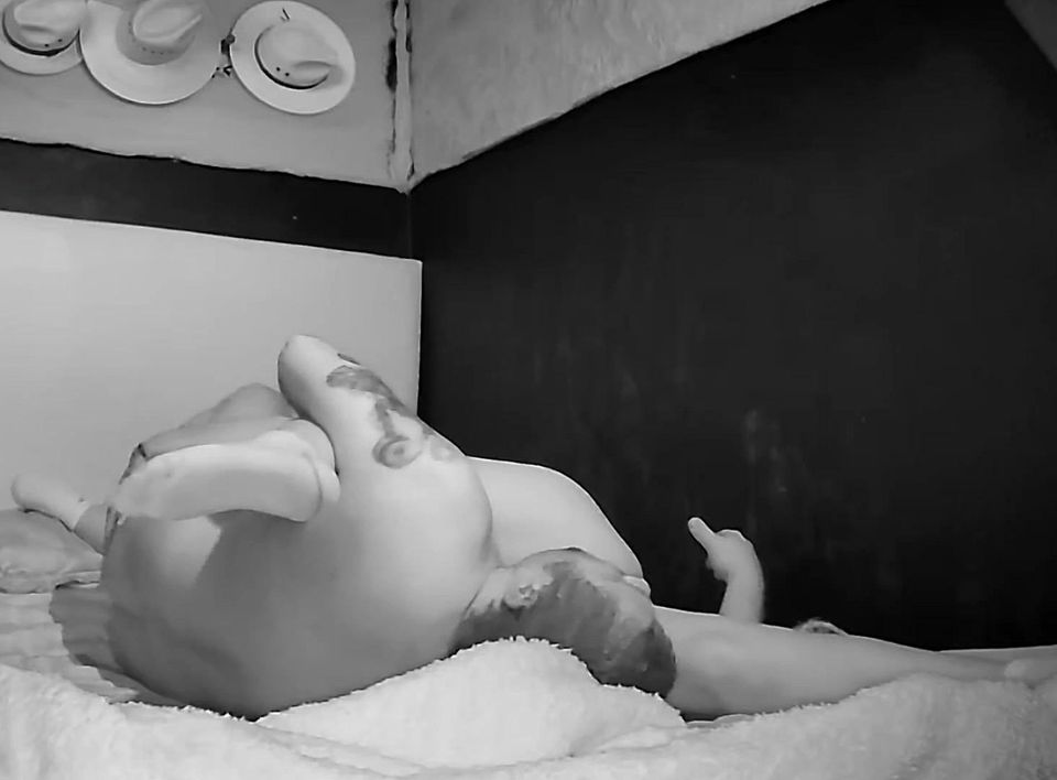 PUCHIS - MY GIRLFRIEND SUCKS IT FOR THE FIRST TIME. I DIDN'T KNOW I WAS A GODDESS DOING ORAL SEX