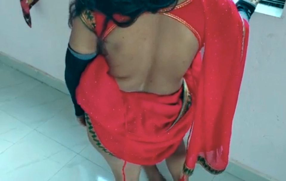Indian hot wife wearing saree husband come in home and fuck hard